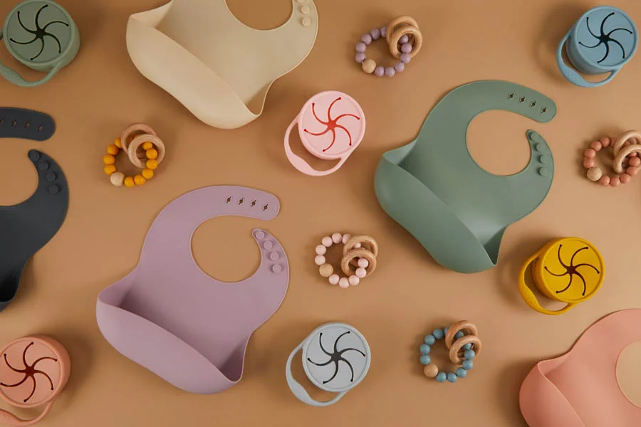 silicone baby feeding set with bib